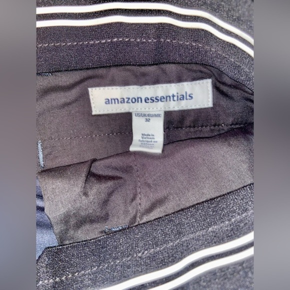 2/30$ Men’s Amazon Essentials Navy Blue Golf‎ Shorts Sz 32 NWT - Picture 4 of 8